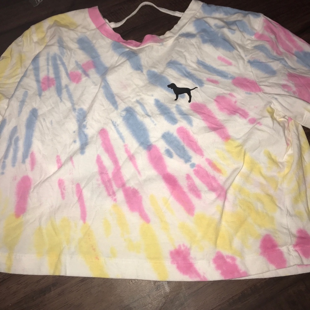 NWOT VS Pink tee 😍